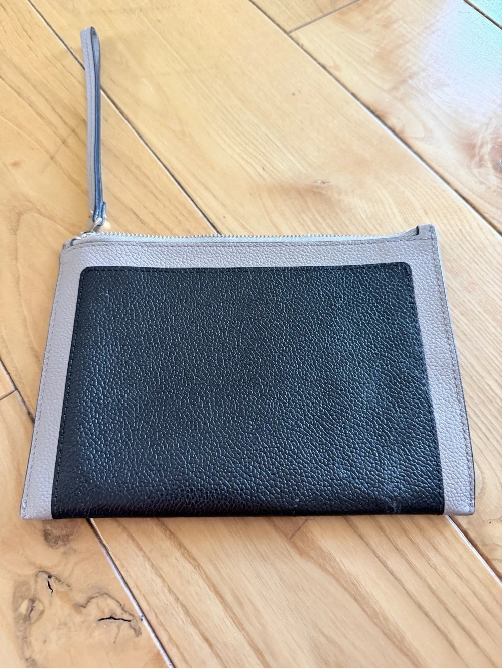 Kate Spade Black and tan Magaux wristlet